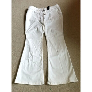 NWT Womens Jeans-TORRID-white denim "Mid-Rise Flare; Super Soft" buttonfly-16S